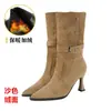 Botas de media pantorrilla, botas de caballero, nuevas botas de tacón alto estilo europeo y americano para otoño e invierno, tacón de aguja, punta fina, hebilla de cinturón, botas cortas Martin de doble uso