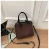 Bolsa tote de luxo leve, retrô, color block, pequena bolsa de mão para mulheres, nova coleção 2026, moda de nicho, bolsa de ombro versátil, bolsa transversal da moda