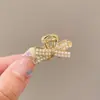 Pinza de Garra Pequeña con Strass de Estrella de Cinco Puntas en Forma de Corazón para Mujer, Pinza de Garra Exquisita de Gama Alta para Medio Cabello, Accesorio para el Cabello Tipo Pinza de Tiburón