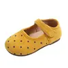 Zapatos Mary Jane retro de lunares para bebé, nuevo estilo primavera y otoño 2026, zapatos individuales de gamuza para niña, punta fina, con suelas suaves