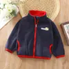 Suéter Infantil com Forro de Fleece Outono e Inverno Novo Roupa para Meninos e Meninas Blusa com Capuz Infantil Jaqueta de Fleece para Bebê