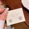 Pendientes de Flor de Perla y Circonita Estilo Tweed para Mujer, Lujo Accesible de Nicho, Gama Alta, Pendientes Exquisitos con Microincrustaciones, Joyería Pequeña para Orejas