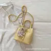 Bolsa de Mão de Luxo para Mulheres, Nova Bolsa Saco da Moda Primavera/Verão 2026, Bolsa Transversal Versátil Estilo Ins