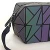 Bolsa de Mano Arcoíris Japonesa Geométrico Irregular Bolsa de Cosméticos Colorida Luminosa Bolsa de Cosméticos