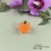 Ornatos pequenos luminosos de frutas e vegetais de desenho animado, abóbora tridimensional, rabanete, joias DIY, acessórios de resina, ornamentos para micro paisagem de carro