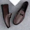 Mocasines de Cuero Genuino para Hombre Zapatos de Negocios Británicos Transpirables Suela Suave Zapatos Casuales Perezosos Slip-on Zapatos de Frijol Planos para Hombre