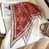 Pañuelo de Cabeza Retro Hot Girl para Mujer, Bufanda Triangular de Moda Primavera y Verano, Bufanda Decorativa Versátil de Seda Artificial, Pañuelo para el Cuello, Tendencia de Top Tubo