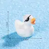 Paisagem em miniatura de comércio exterior transfronteiriço, figuras criativas de patinhos amarelos com tema pirata, acessórios decorativos DIY, mini enfeites de mesa