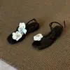 Primer Encuentro con las Nuevas Sandalias de Verano Estilo Chanel, Abiertas, Cuadradas, con Tira de Flor de Camelia para Mujer, Chanclas Planas