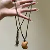 Colar com Pingente de Estrela e Lua de Madeira Simples Coreano, Corrente de Clavícula Versátil de Nicho de Alto Padrão, Joia Fashion e Personalizada