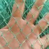 Las redes de pesca procesadas incluyen redes anudadas, redes de pesca de polietileno, redes para arrastrar y levantar peces, jaulas de red para acuicultura, y redes para criar pollos y patos, así como redes de separación y cerramiento