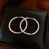 Brincos Circulares Elegantes Transfronteiriços, Elegantes da Moda, Brincos de Luxo Leve e de Alta Qualidade, Simples e Versáteis, Brincos Exquisitos de Nicho para Mulheres