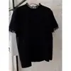 Camisa Elegante de Manga Curta com Patchwork de Renda Preta Estilo Francês 2026 Verão Pulôver Top Estiloso para o Trabalho Blusa Rejuvenescedora