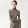 Suéter de lana 100% pura, tejido sin costuras de hilo Yangzi de calibre 18, para mujer, estilo fino, cuello alto falso, camiseta base ajustada
