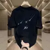 Camiseta Masculina Tendência de Luxo Manga Curta Verão 2025 Novo Estilo Ins Solta Fina Gola Redonda Algodão Puro Top Fresco Tee