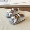 Zapatos de Cuero Pequeños para Niñas con Lazo Tejido Estilo Coreano Ultraligeros Ultrasuaves Nuevas Llegadas Primavera/Verano Zapatos para Guardería Bebé Zapatos Individuales Transpirables