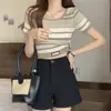 Camiseta Rayada Vintage de Hombros Descubiertos para Mujer, Diseño de Nicho Americano, Verano de Punto de Manga Corta de Seda Helada Delgado Crop Top