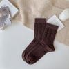 Calcetines de mujer de 23 años calcetines tejidos estilo japonés Twist de cachemira media pantorrilla ins calcetines de pelo retro cálidos de moda para combinar con todo