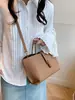 Bolsa da moda transfronteiriça estilosa, bolsa de mão versátil para mulheres, novo modelo de verão 2026, bolsa tote de ombro único cruzada
