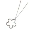 Collar Colgante de Flor Minimalista Coreana de Plata Hueca de Cinco Pétalos, Cadena Fina de Moda, Accesorio Versátil Juvenil