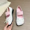 Sapatilhas de bolinhas com laço feminino para mulheres, novidade de verão e outono, bico fino, sapatos Mary Jane doces, sapatos de salto baixo