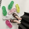 Chinelos de EVA femininos ins moda de verão tendência calçados externos de encaixe praia antiderrapante sandálias e chinelos de banho interno sensação de pisar em excremento