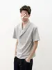 Camiseta de Manga Corta con Cuello de Solapa Botonada y Patchwork Estilo Retro Americano para Hombre, Tendencia Holgada Capa de Aire Líquido Top de Media Manga