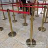 Atacado de aço inoxidável de um metro corrimão bloco banco enfileiramento coluna cinto telescópico isolamento coluna linha de advertência cinto de vedação móvel