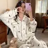 Nuevo Invierno 2025 Cardigan Grueso de Franela con Forro Polar de Manga Larga Set de Pijama de Dibujos Animados Ropa de Casa Cálida para Mujer