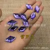 Venta al por mayor de fábrica color diamante acrílico taladro para coser a mano plano prismático fondo plano doble agujero taladro accesorios para ropa accesorios strass