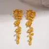 Brincos Metálicos de Flor e Folha Estilo Feriado Europeu e Americano, Brincos Personalizados de Nicho Transfronteiriços, Brincos da Moda de Alta Qualidade para Mulheres