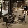 Mesa y Silla de Cafetería Estilo Industrial Combinación Tienda de Té con Leche Barra Sofá Celebridad de Internet Estilo Oscuro Mesa y Silla Negras Combinación