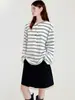 Estilo miu fivela de chifre de boi camisa henley listrada retrô preguiçosa manga longa solta camiseta feminina 2026 nova