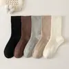 Calcetines de Algodón de Longitud Media de Tubo Alto Estilo Retro Ins Creativo de Moda Personalizados Venta al por Mayor para Mujer Estilo Ins