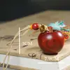 Diseño Original Tejido Rojo Manzana Flor Madera de Peral Bolso Colgante de Coche Pulsera Colgante Regalo de Año Nuevo Paz Todo Está Bien