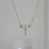 Collar con forma de llave de amor y alfiler de corona para mujer, estilo ins, resistente a la decoloración, ligero, de lujo, combina con todo, con temperamento, cadena de clavícula, diseño de nicho.
