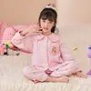 Comercio Exterior Nuevo Otoño Invierno 2025 Pijamas para Niños Lindo Cuello Muñeca de Dibujos Animados Cárdigan Ropa de Casa de Manga Larga para Mujer Venta al por Mayor