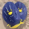 Aletas de entrenamiento de postura de natación ajustables con palmas de silicona para buceo libre