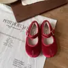 Zapatos de invierno de colores dulces para niños pequeños, zapatos de terciopelo para niños, zapatos de algodón de princesa para niñas, punta poco profunda, zapatos Mary Jane para bebé con forro de felpa