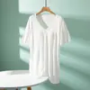 Camiseta fina de modal con cuello en V y manga corta, con copas en el pecho, longitud extendida, talla grande para mujer, top que cubre la cadera, camiseta base lisa de manga corta
