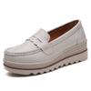Talla grande transfronteriza Zapatos de plataforma de cuero genuino para mujer Estilo coreano Combinación con todo Punta redonda Cuña Casual Zapatos de una capa para mujer Cuero de vaca Zapatos para mamá