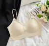 Sujetador refrescante, transpirable y cómodo con diseño de espalda cruzada, que cuenta con una copa incorporada para soporte y una tela transpirable y amigable con la piel, perfecto para bustos pequeños y para crear una hermosa silueta en la espalda