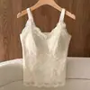 Camisola de Encaje Estilo Francés con Copas Integradas, Diseño Todo en Uno, Versátil para el Uso Diario y para Vestir por Capas, Prenda Adelgazante