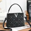 Bolsa Transversal de Ombro Único Feminina Modelo Novo Verão 2025 Estilo Coreano Versátil Pequena Quadrada Bolsa de Mão Feminina Bolsa Feminina de Comércio Exterior