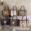 Bolso de mano de lujo ligero de nicho para comercio exterior para mujer, nuevo, estilo retro para el trabajo, para el día a día, de un solo hombro, cruzado