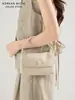 2026 Nuevo Modelo Bolso Cuadrado Pequeño Versátil Simple con Patrón de Lichi para Mujer Estilo Coreano Moda de Nicho Moderno Bolso de Mano con Textura de Alta Calidad