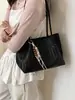 Bolso tote de nicho transfronterizo para mujer, nueva colección otoño 2026, bolso de hombro elegante y sofisticado con diseño tipo cesta