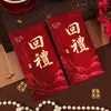 Envelopes vermelhos de casamento com palavras felizes, mini envelopes vermelhos pequenos para a recepção da noiva, envelopes vermelhos de desenho animado para bloquear a porta do casamento, envelopes de dinheiro da sorte
