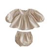 Conjunto de Dos Piezas Nuevo para Niñas Primavera/Verano 2026 Camisa de Muñeca a Cuadros para Bebé + Pantalones de Pierna Ancha Conjunto Bordado para Bebé