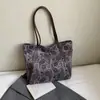 Bolso de Hombro de Moda Bolso Tote Grande para Mujer Bolso de Mano Casual Retro Bolso Cubo Versátil Comercio Exterior Transfronterizo